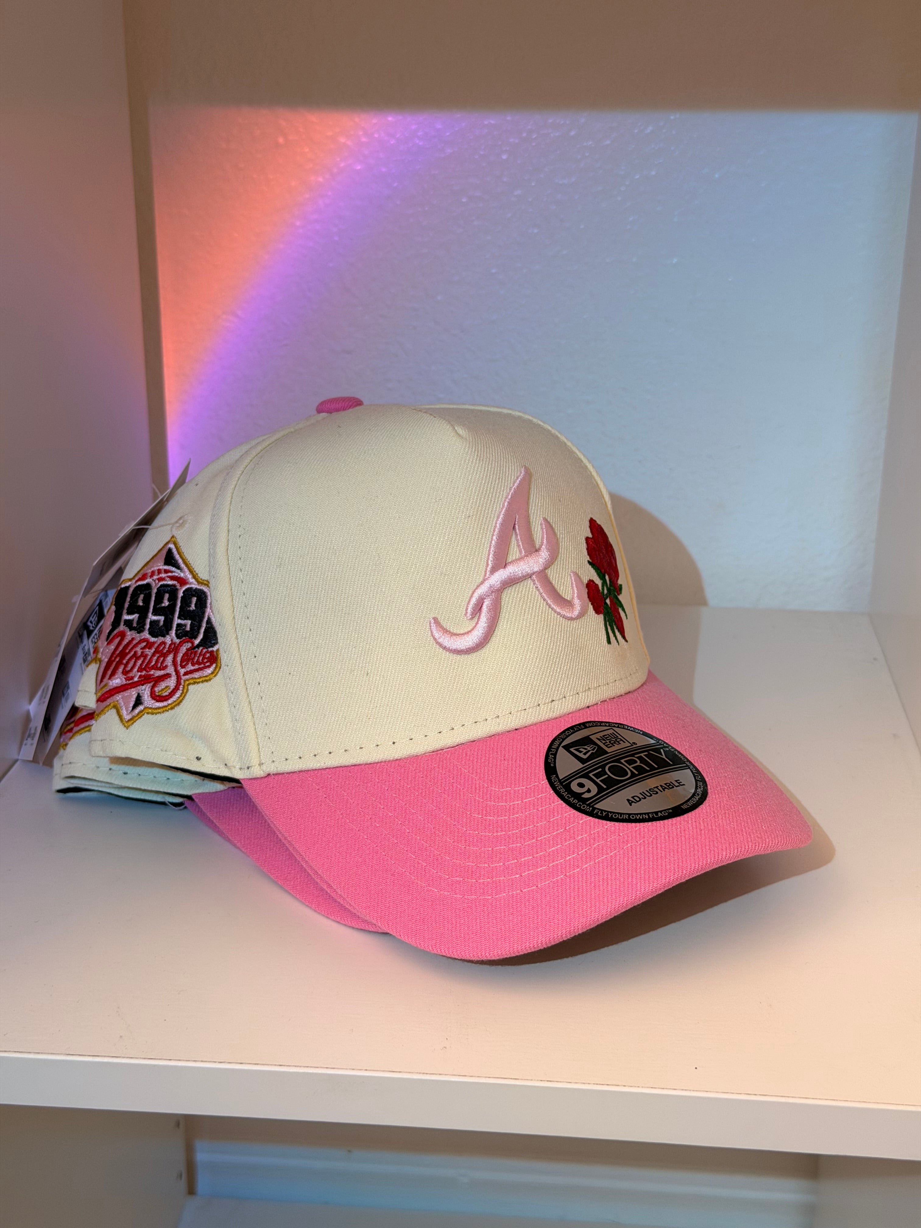 NEW ERA ATLANTA. PINK-WHITE ROSE DESING